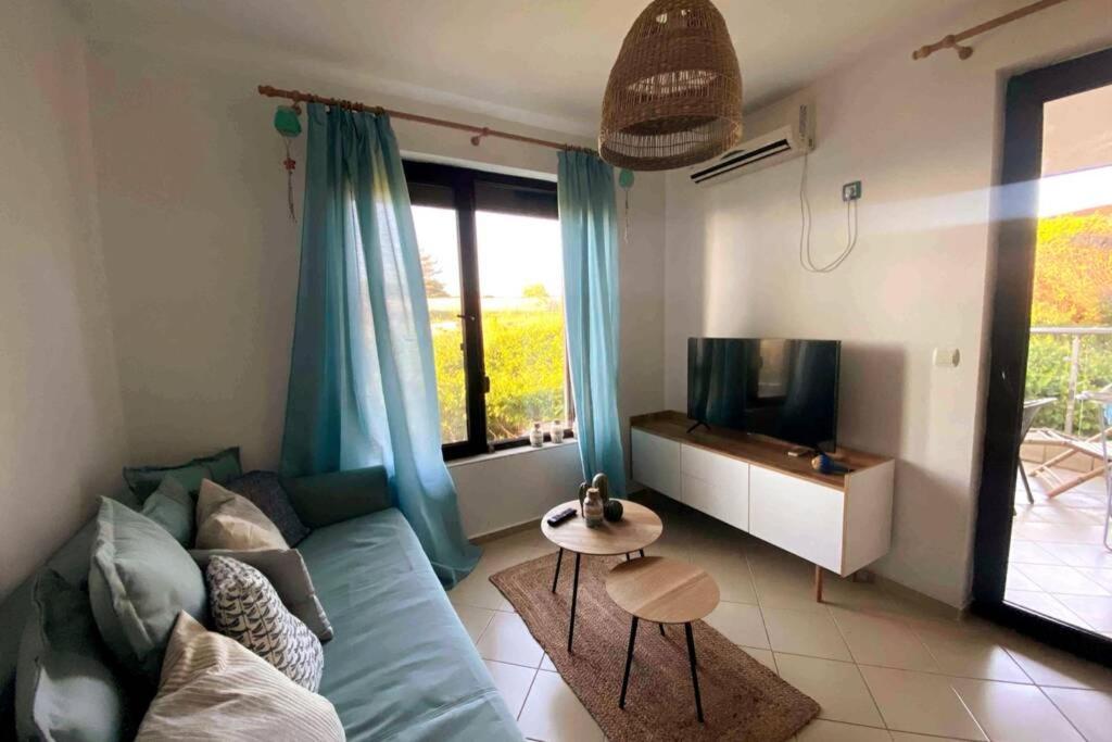 Seaview Dreamy Apartment With A Pool And Garden Sinemoretz Bagian luar foto